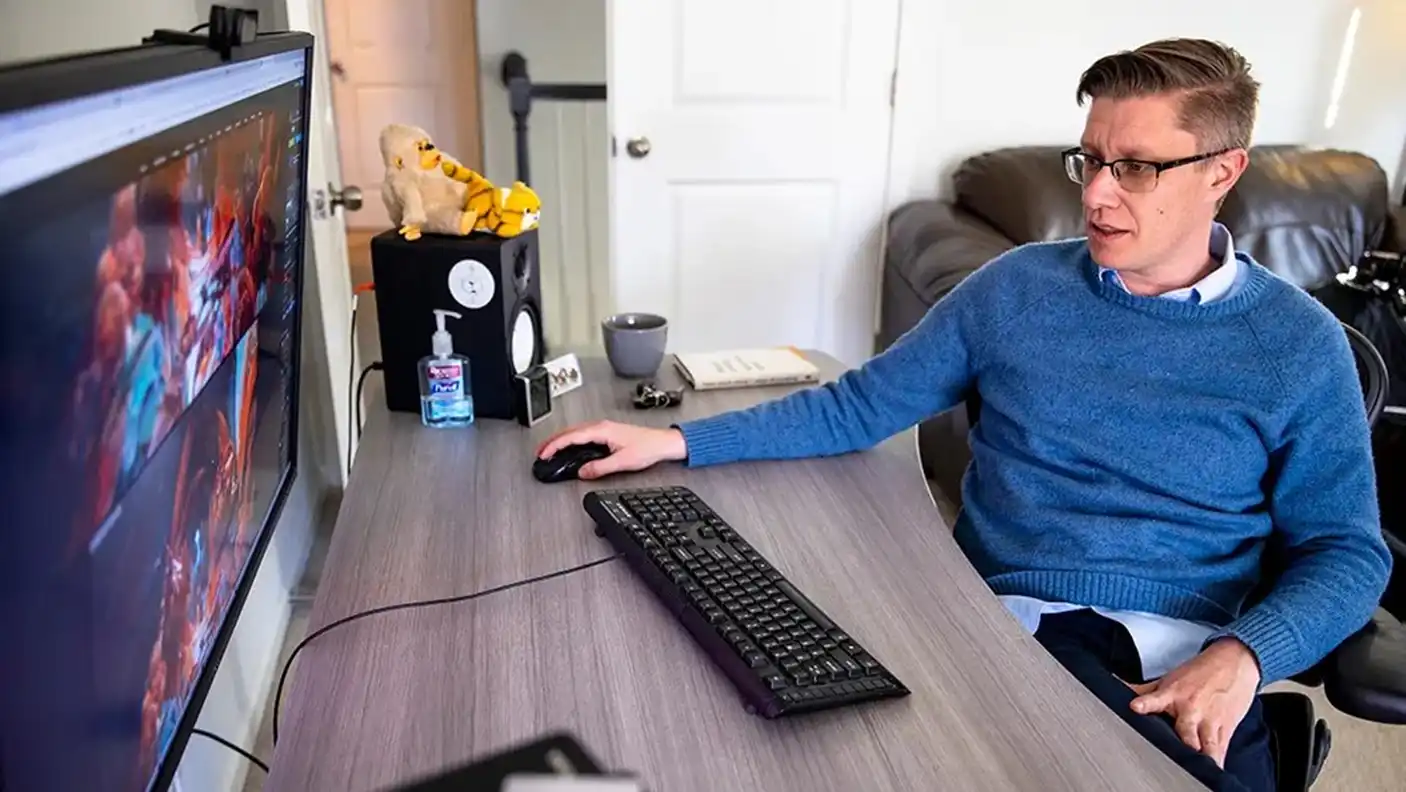 四年前靠 NFT 賺 6900 萬美元的 Beeple，現在還在賺錢